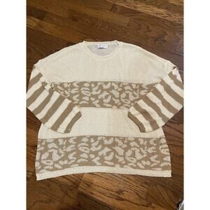 Pink Lily Women’s Oversized Cheetah/Stripes Size Large